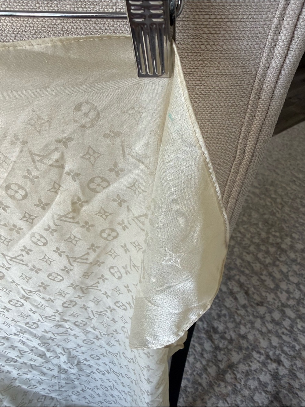 Louis Vuitton Vintage Monogram 100% Silk Scarf Wrap Ivory Cream - Picture 3 of 11